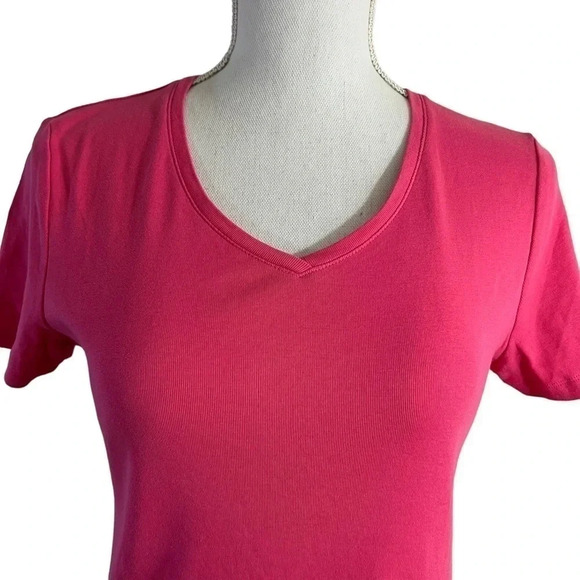 Jones New York Pink T Shirt Small V Neck Short Sleeves Knit Pullover Solid Basic - Picture 3 of 5